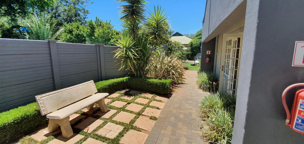 Acacia Westdene B&B Bloemfontein Eksteriør billede