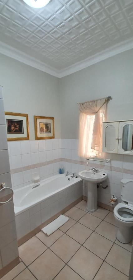 Acacia Westdene B&B Bloemfontein Eksteriør billede
